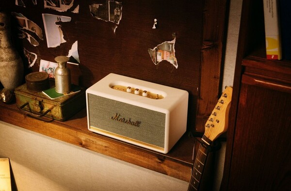 Marshall speaker - The best Christmas gifts under 50 dollars